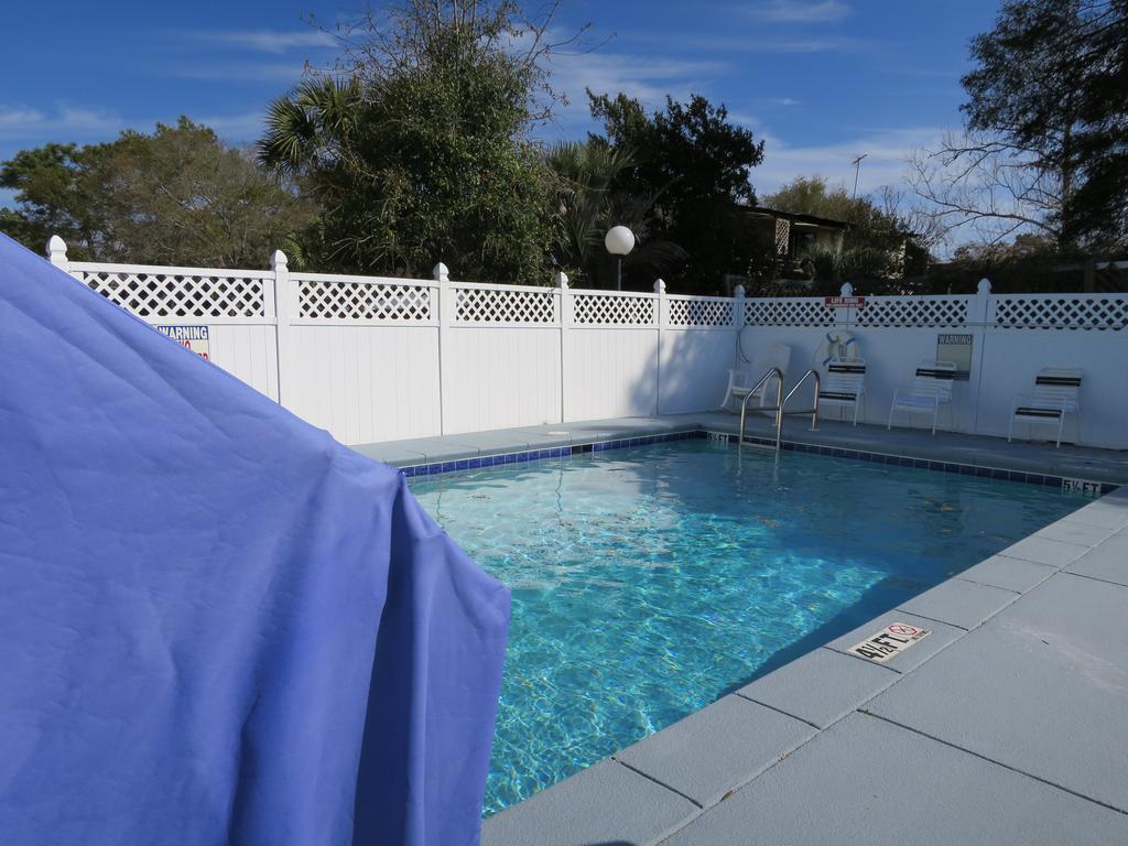 Executive Inn - Panama City Beach Upper Grand Lagoon Bagian luar foto