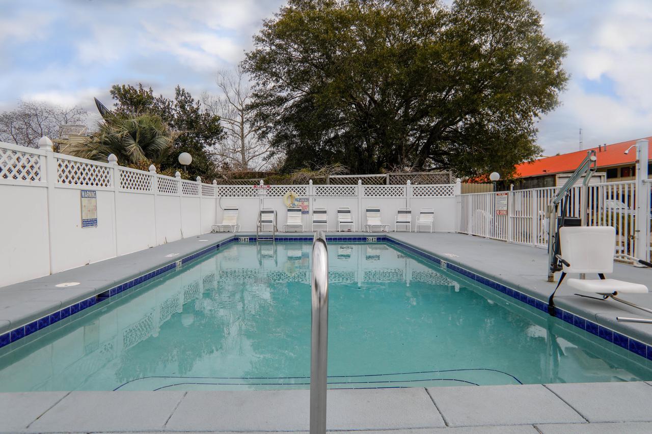 Executive Inn - Panama City Beach Upper Grand Lagoon Bagian luar foto